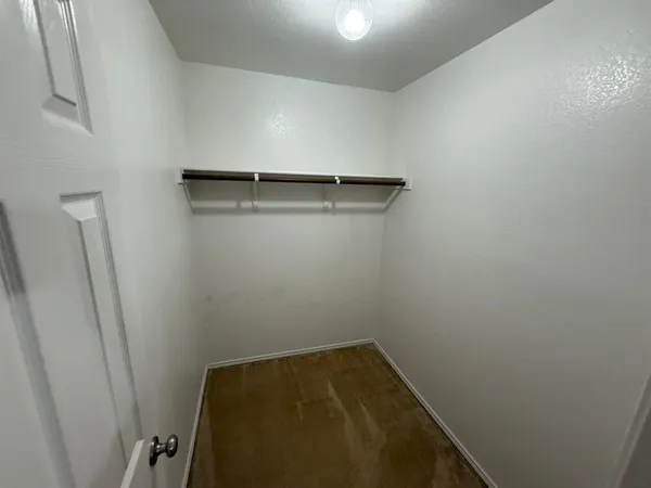 a view of utility room