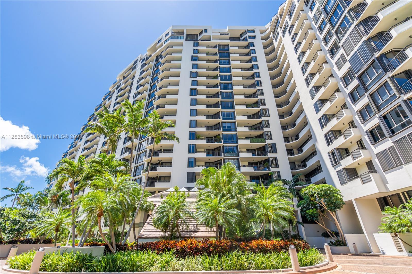 520 Brickell Key Drive, Unit A1819 Miami, FL 33131 - Photo 1 of 35 a front view of a multi story building