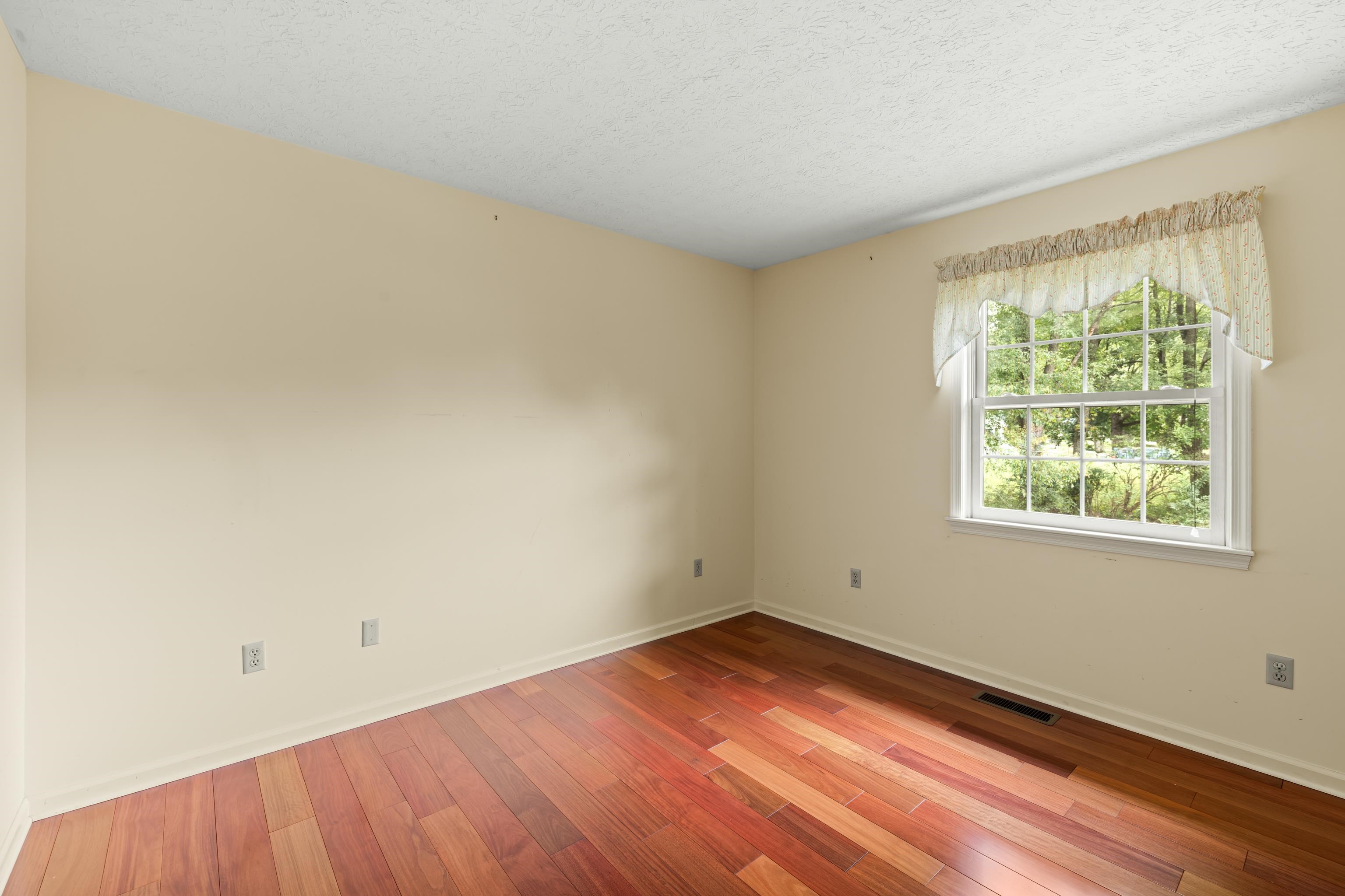 108 Rorrer Circle Harrisonburg, VA 22801 - Photo 27 of 53 Guest Bedroom 2