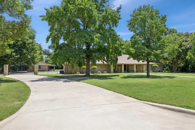 $779,500 | 660 Sorita Circle, Heath, TX 75032