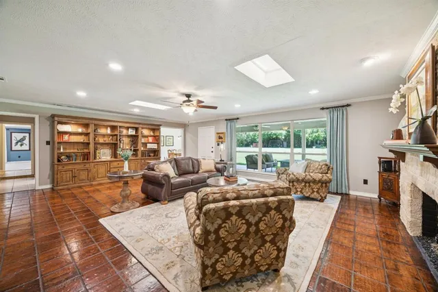 $779,500 | 660 Sorita Circle, Heath, TX 75032