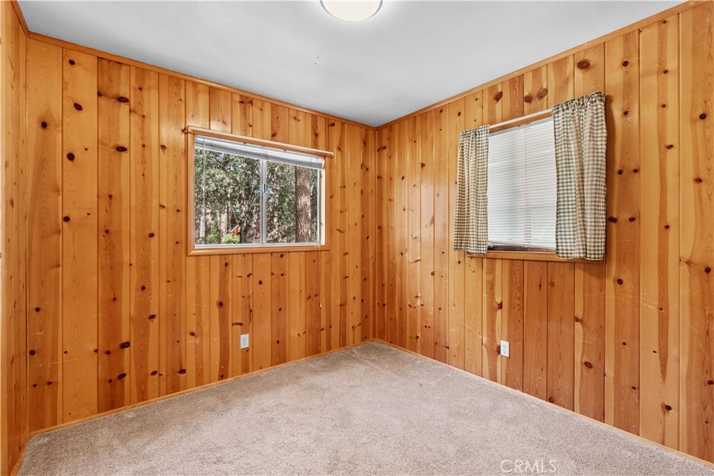 1100 Partridge Road Wrightwood, CA 92397 - Photo 12 of 32 Primary bedroom downstairs