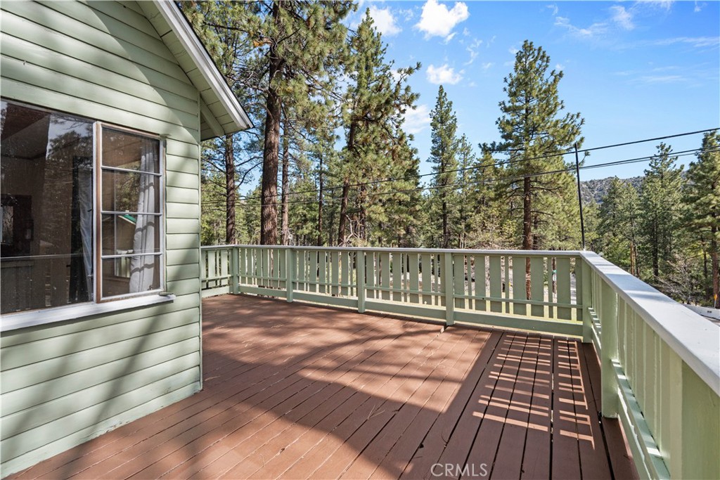 1100 Partridge Road Wrightwood, CA 92397 - Photo 23 of 32 freshly painted deck, note the size