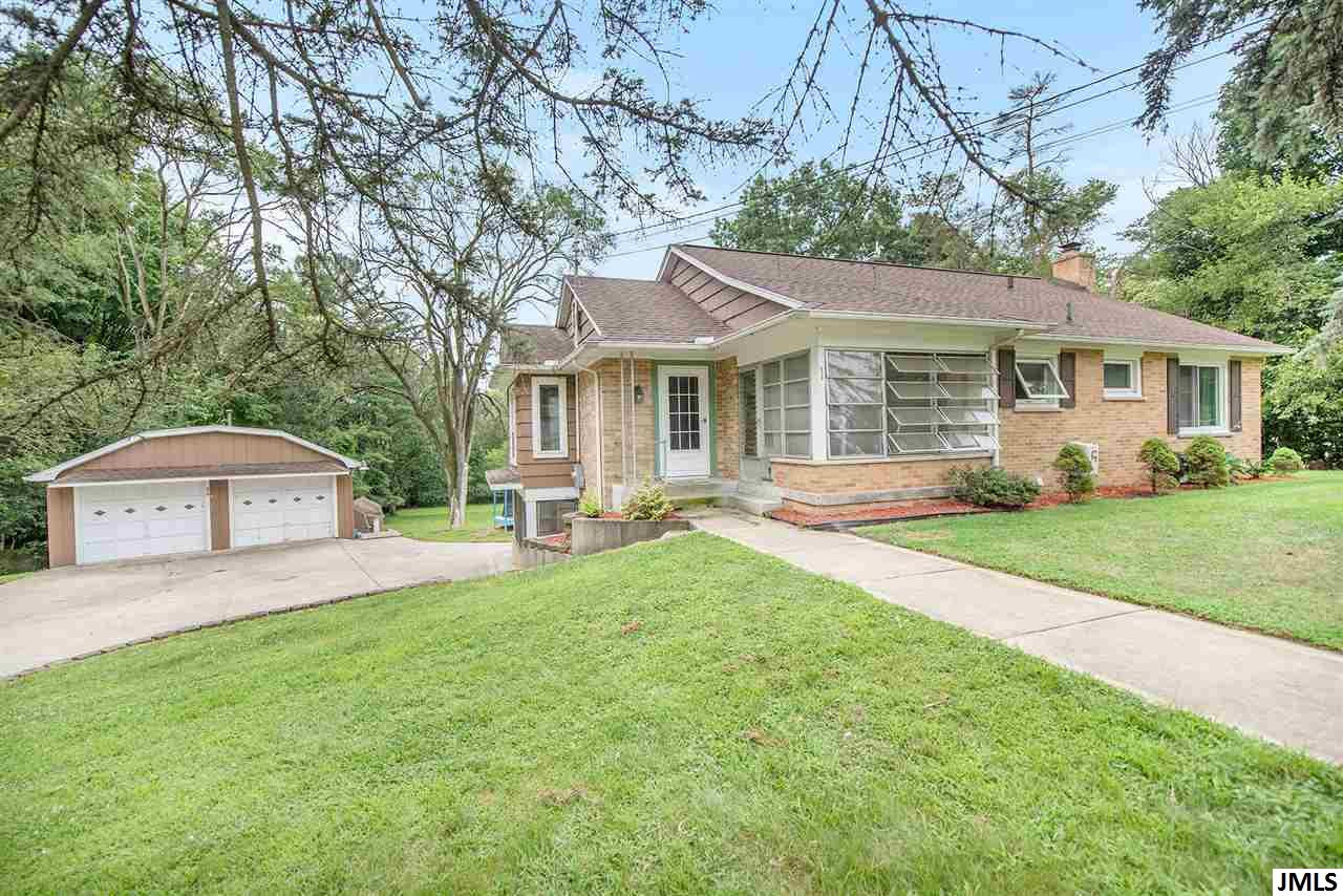 315 Summit Street Jackson, MI 49203 - Photo 1 of 32 Photo 1