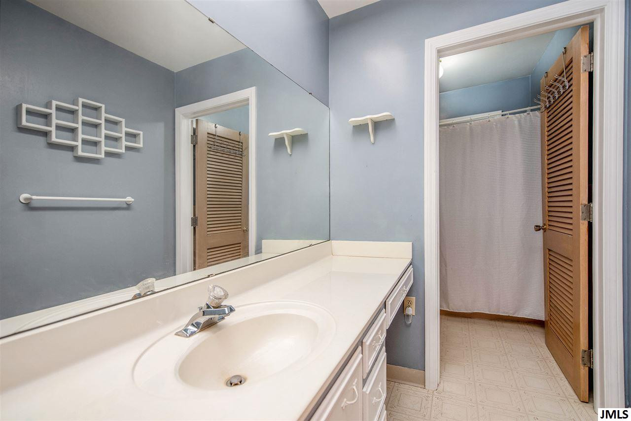 315 Summit Street Jackson, MI 49203 - Photo 14 of 32 Photo 14