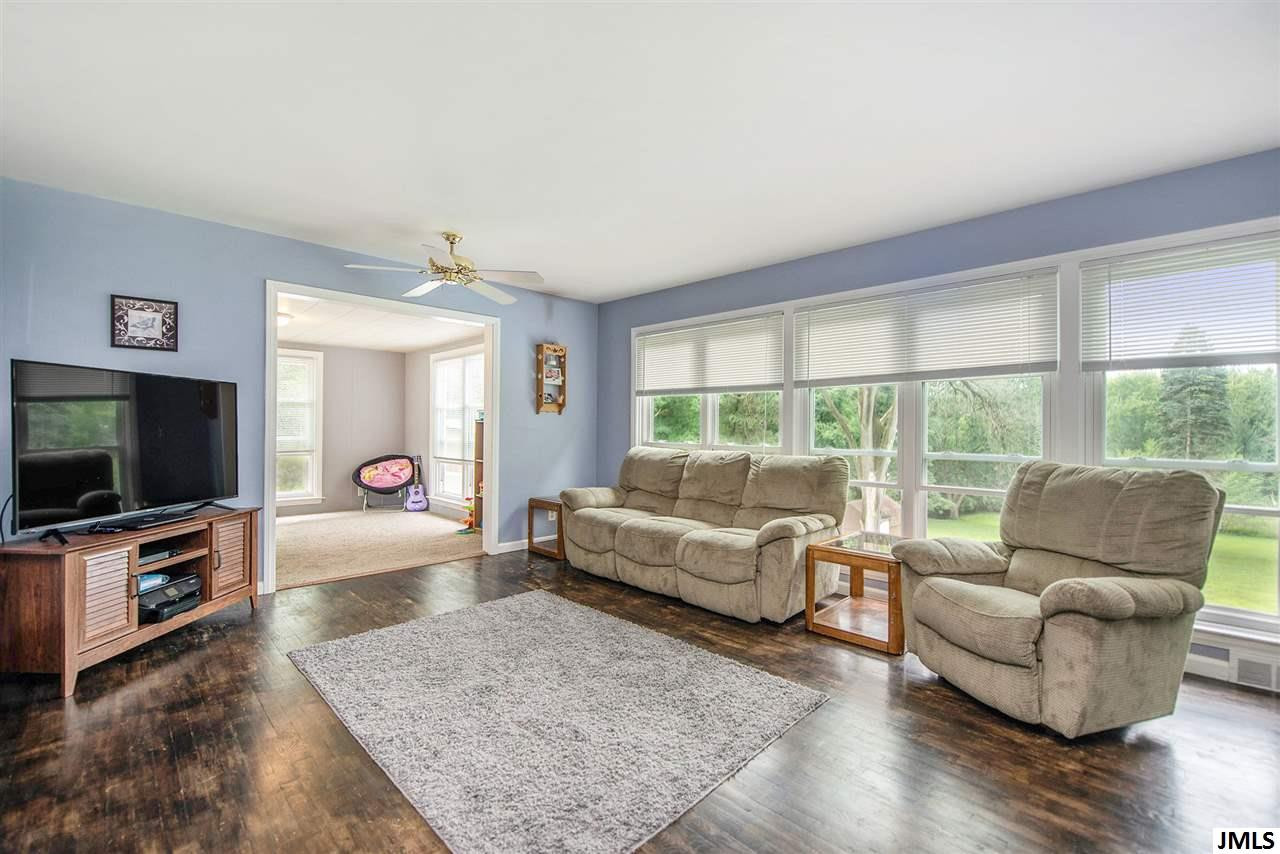 315 Summit Street Jackson, MI 49203 - Photo 4 of 32 Photo 4