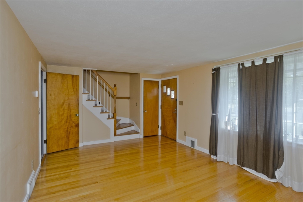 1440 Wilbraham Road Springfield, MA 01119 - Photo 5 of 41