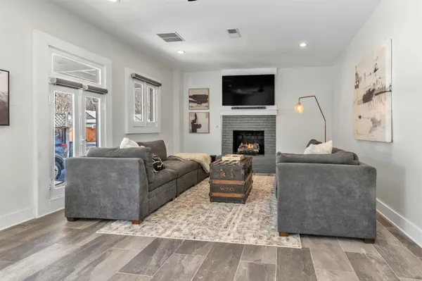 $4,200 | 185 Alexander Street, Memphis, TN 38111