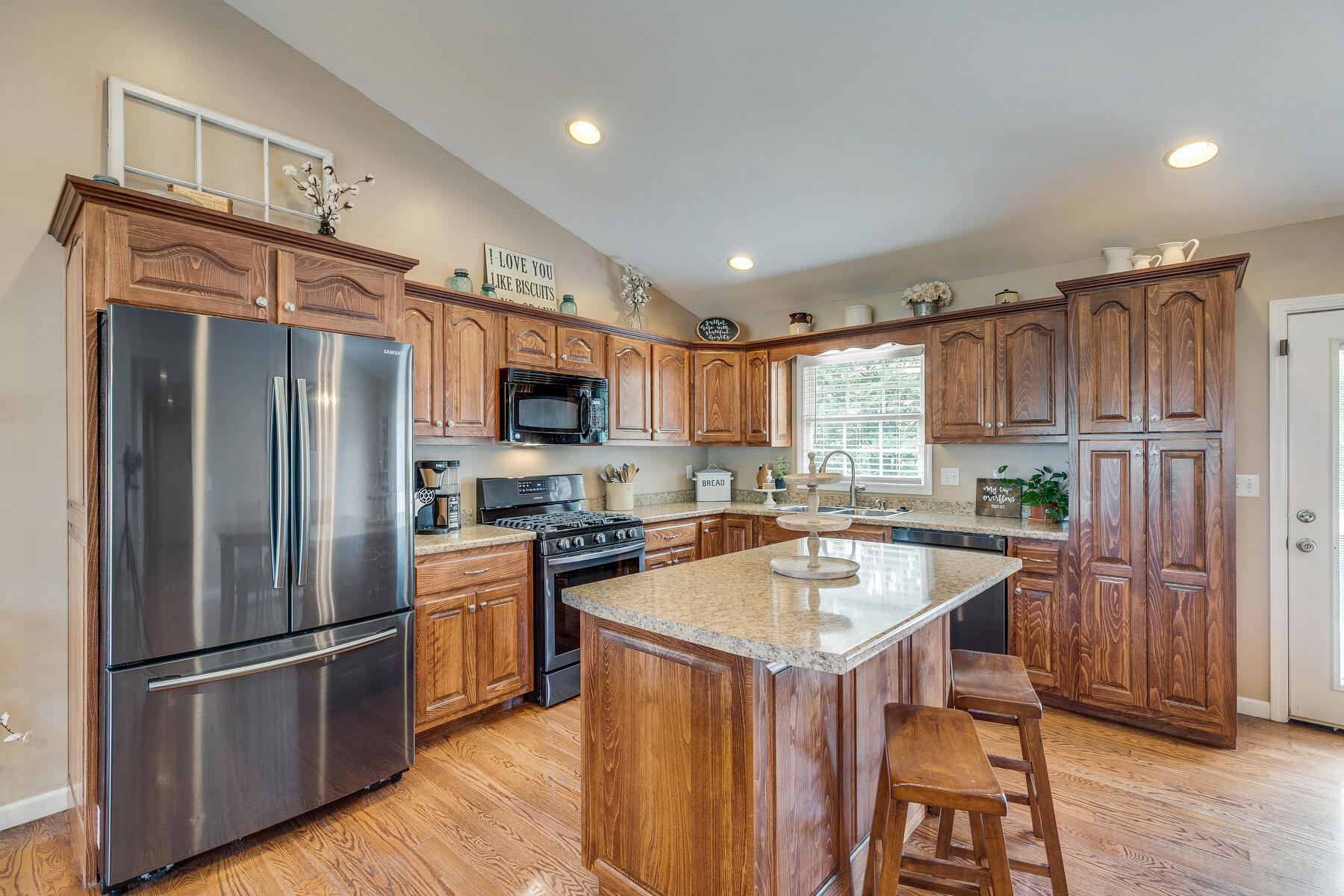 121 Fox Ridge Drive Mount Carmel, TN 37645 - Photo 16 of 44 016