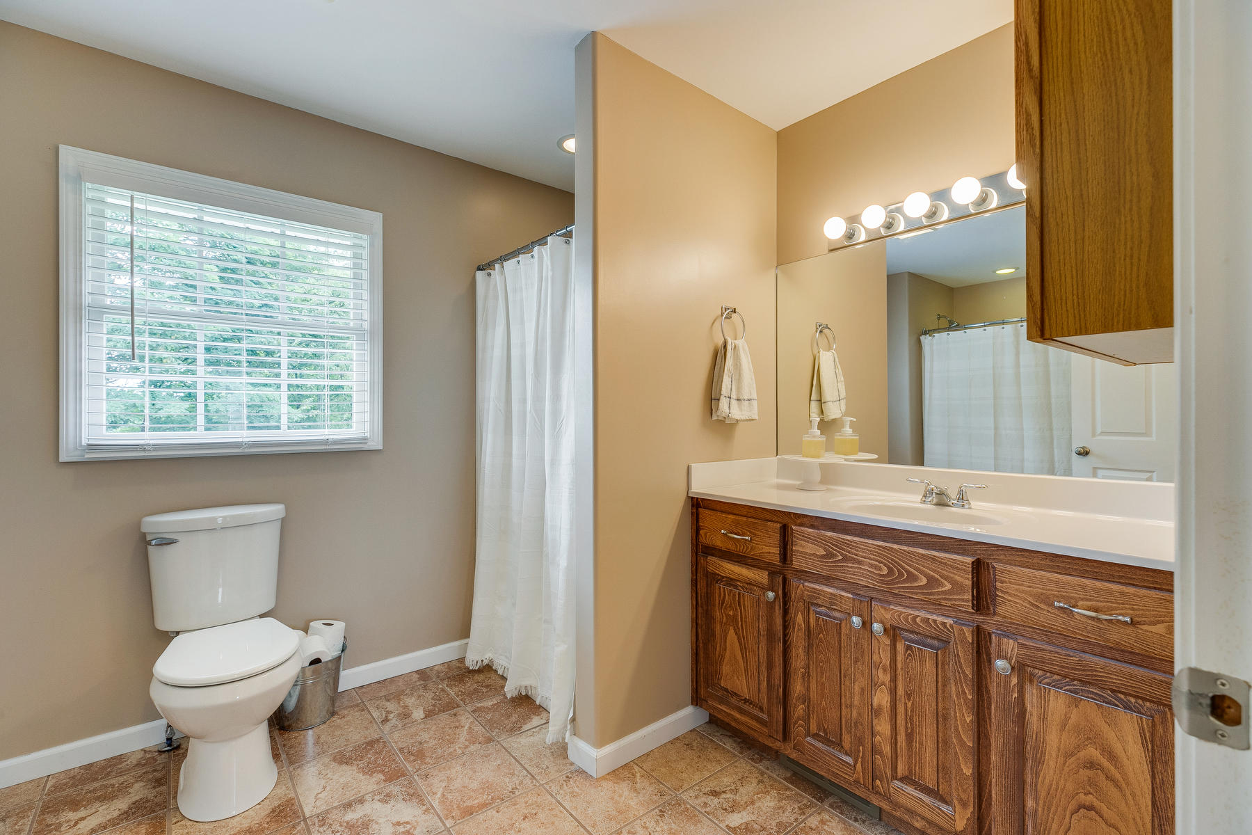 121 Fox Ridge Drive Mount Carmel, TN 37645 - Photo 23 of 44 023
