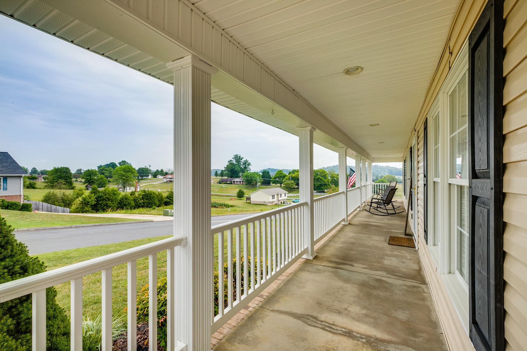 121 Fox Ridge Drive Mount Carmel, TN 37645 - Photo 4 of 44 004