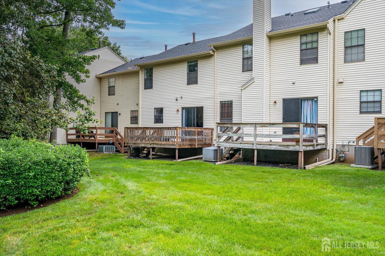 503 Timber Oaks Road Edison, NJ 08820 - Photo 36 of 43 Gallery Image 36