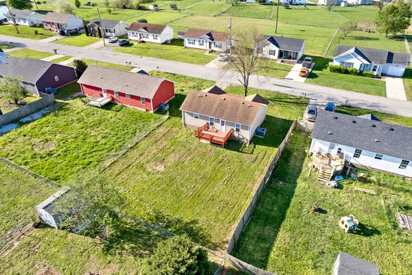 $1,250 | 521 Gainey Drive, Oak Grove, KY 42262