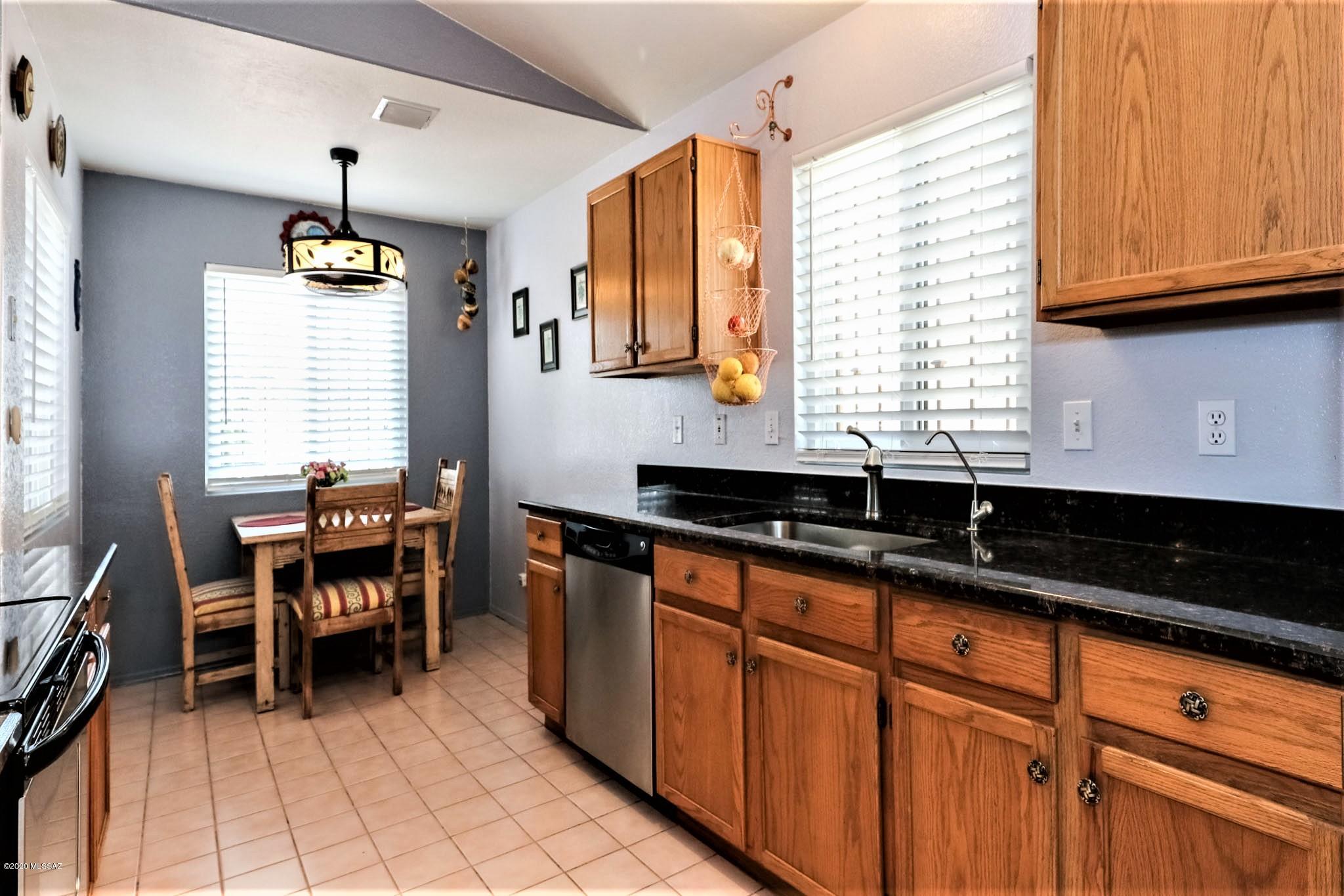 4291 West Bunk House Road Tucson, AZ 85741 - Photo 10 of 29 Gallery Image 10