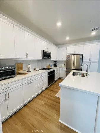 $810,000 | 2004 Dewdrop, Upland, CA 91786