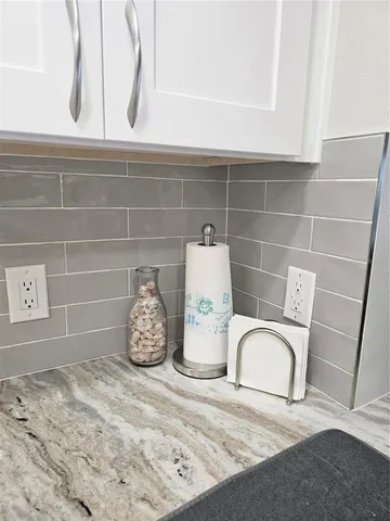 $6,500 | 3100 Gulf Boulevard, Unit 221, Belleair Beach, FL 33786