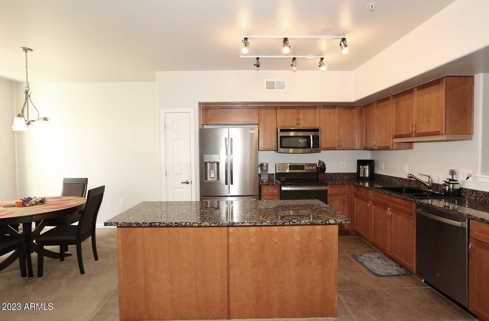 1920 East Bell Road, Unit 1134 Phoenix, AZ 85022 - Photo 4 of 26 Kitchen2