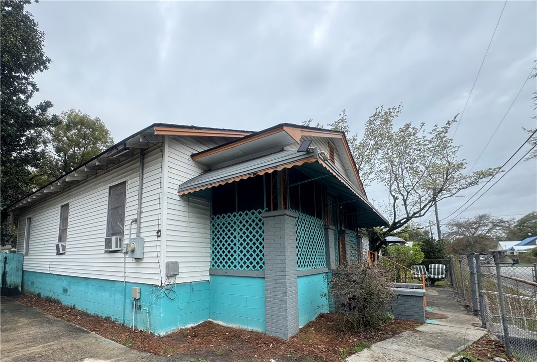 1923 Wolfe Street Brunswick, GA 31520 - Photo 2 of 14