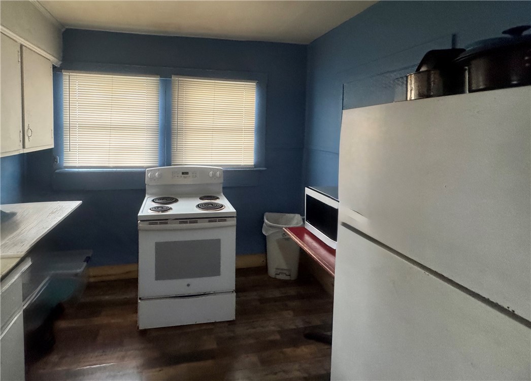 1923 Wolfe Street Brunswick, GA 31520 - Photo 4 of 14