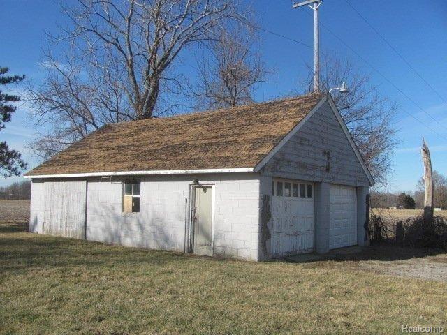 8940 State Road Millington, MI 48746 - Photo 11 of 12 garage.jpg