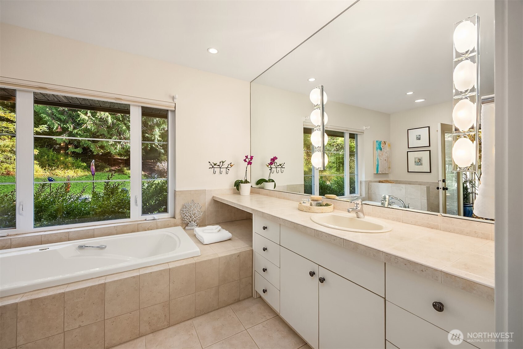 5815 Northeast Baker Hill Road Bainbridge Island, WA 98110 - Photo 20 of 40