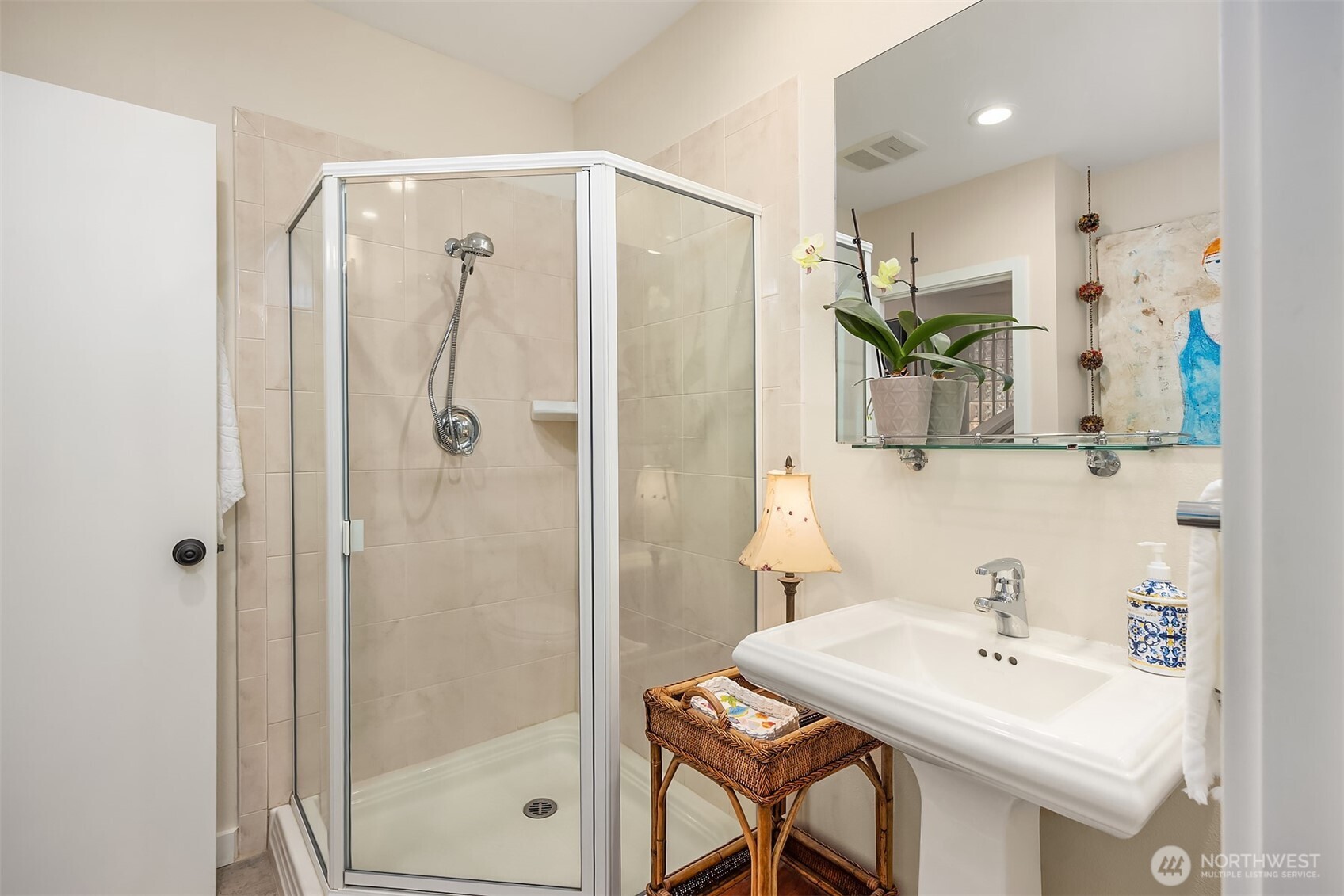 5815 Northeast Baker Hill Road Bainbridge Island, WA 98110 - Photo 25 of 40