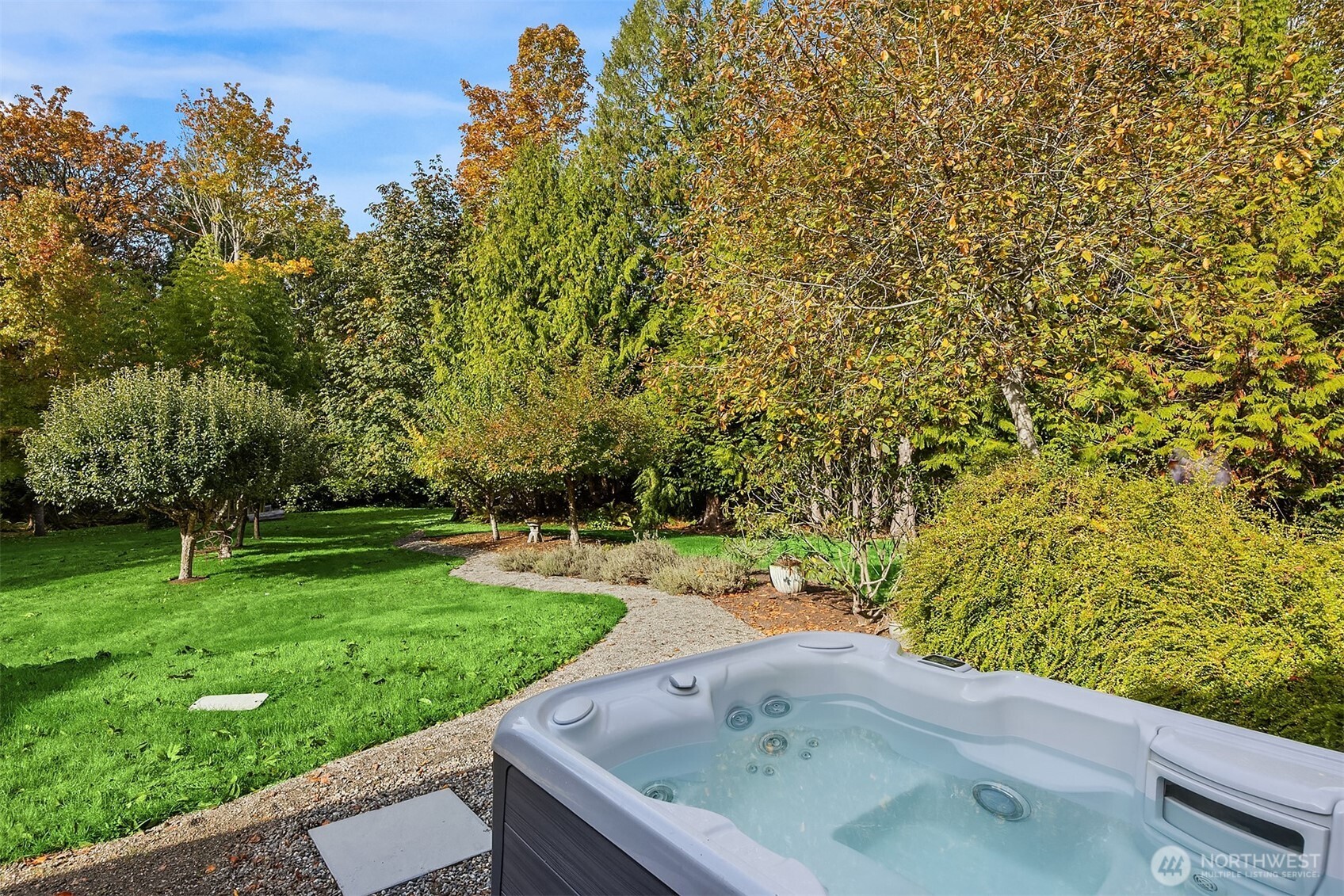 5815 Northeast Baker Hill Road Bainbridge Island, WA 98110 - Photo 29 of 40