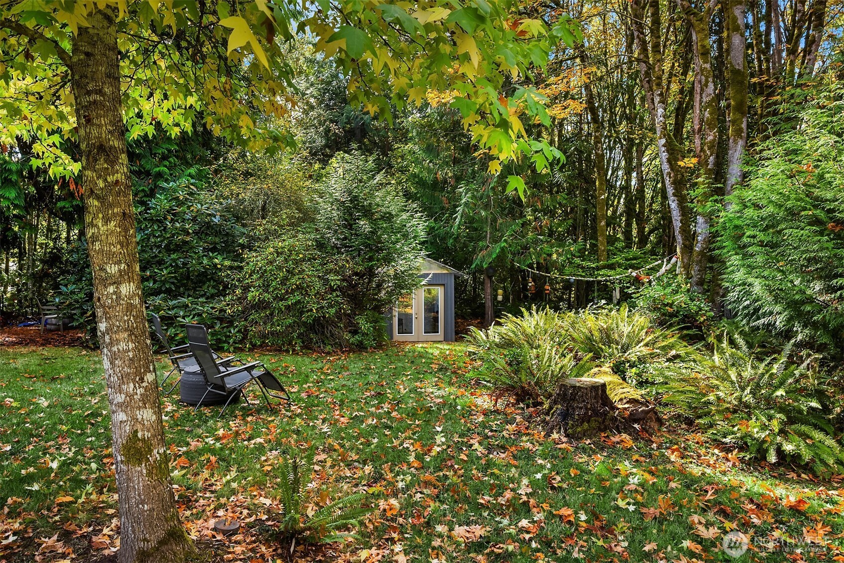 5815 Northeast Baker Hill Road Bainbridge Island, WA 98110 - Photo 37 of 40