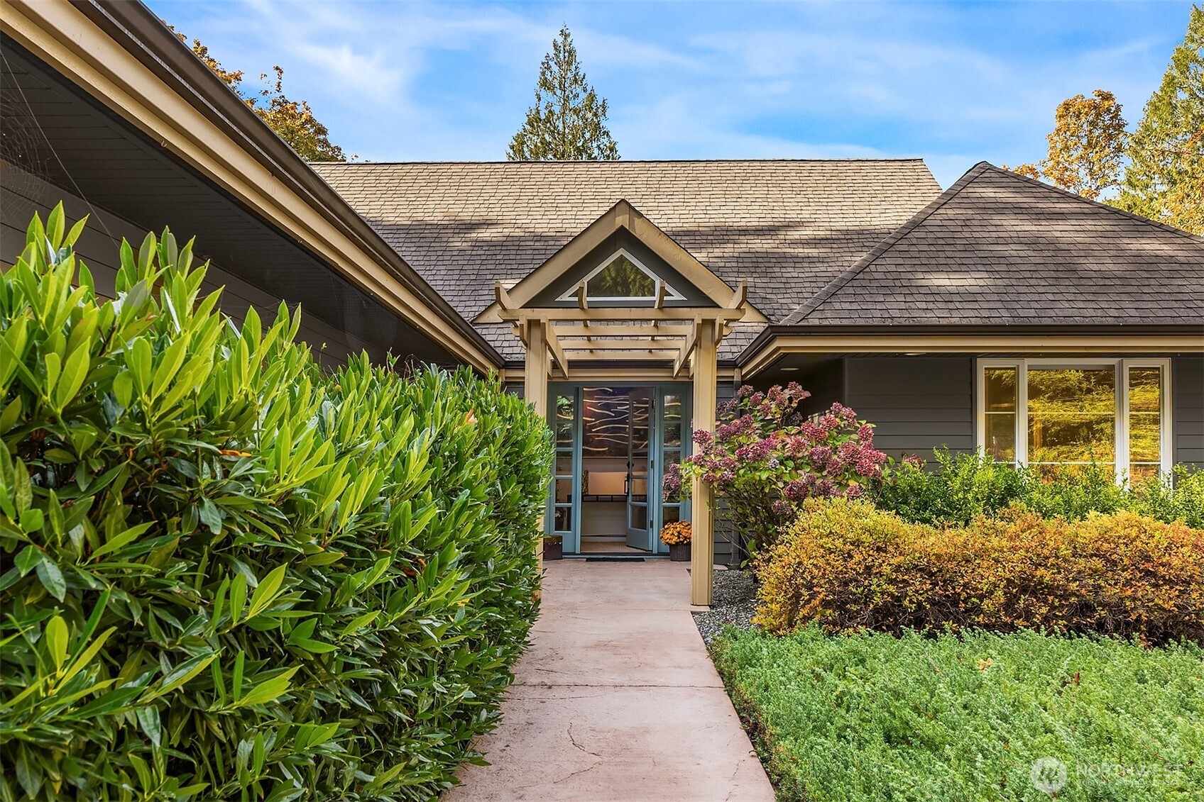 5815 Northeast Baker Hill Road Bainbridge Island, WA 98110 - Photo 6 of 40