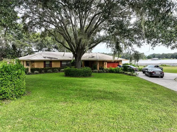 $940,000 | 3636 East C-466, Oxford, FL 34484