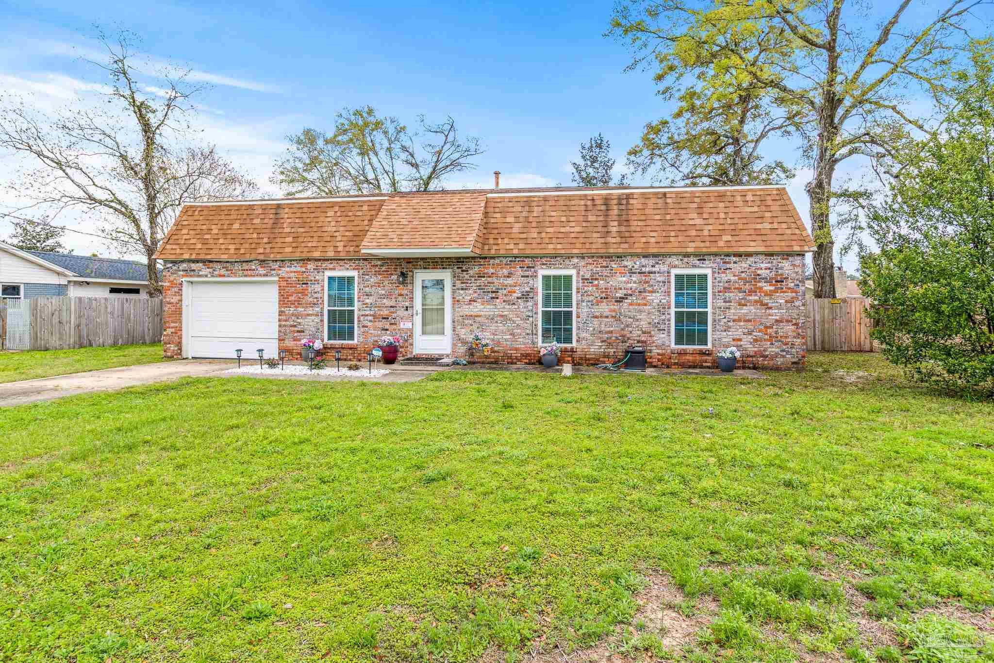 5670 Adelyn Road Pensacola, FL 32504 - Photo 1 of 37 Come on in