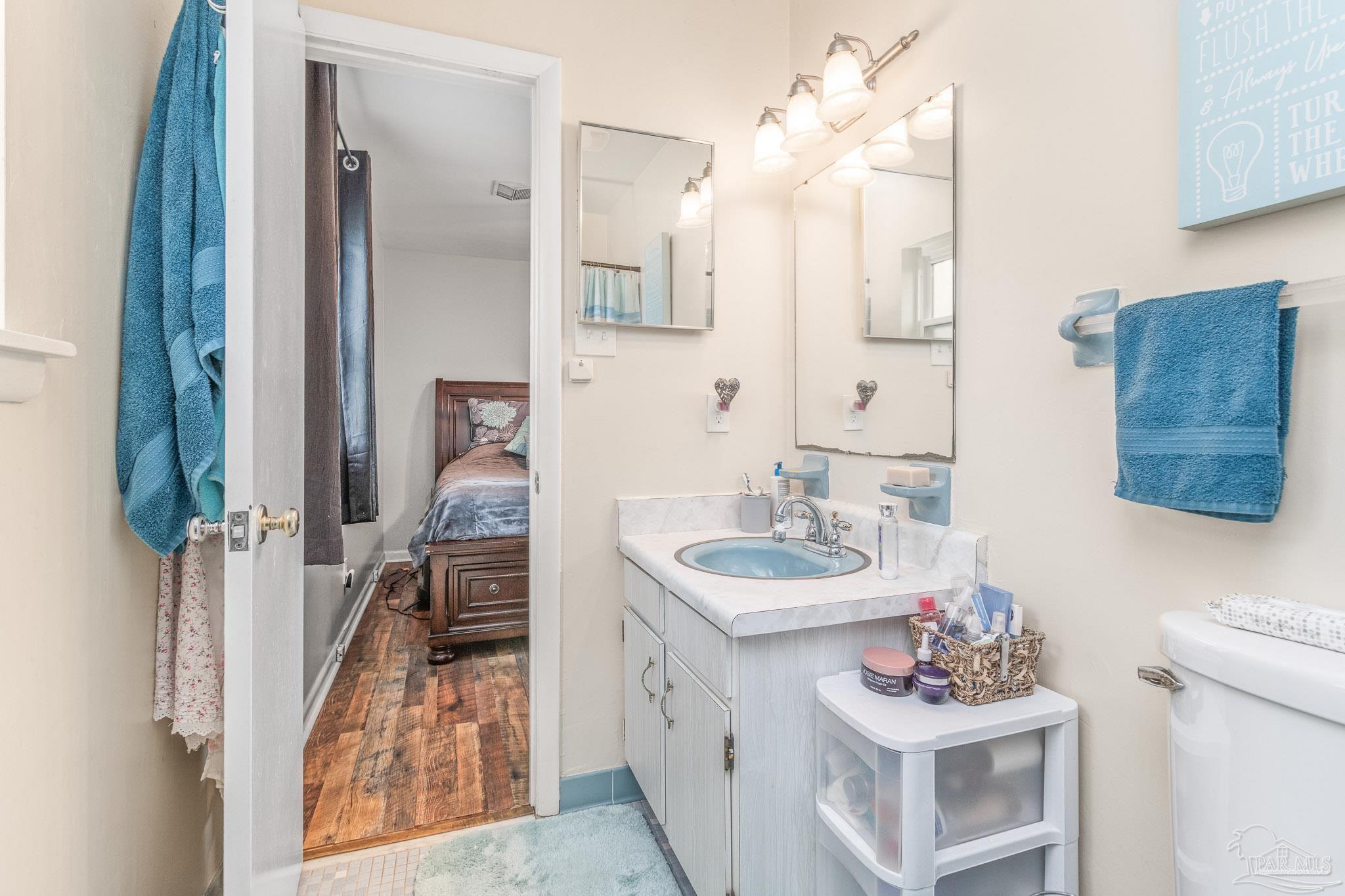 5670 Adelyn Road Pensacola, FL 32504 - Photo 17 of 37 Gallery Image 17
