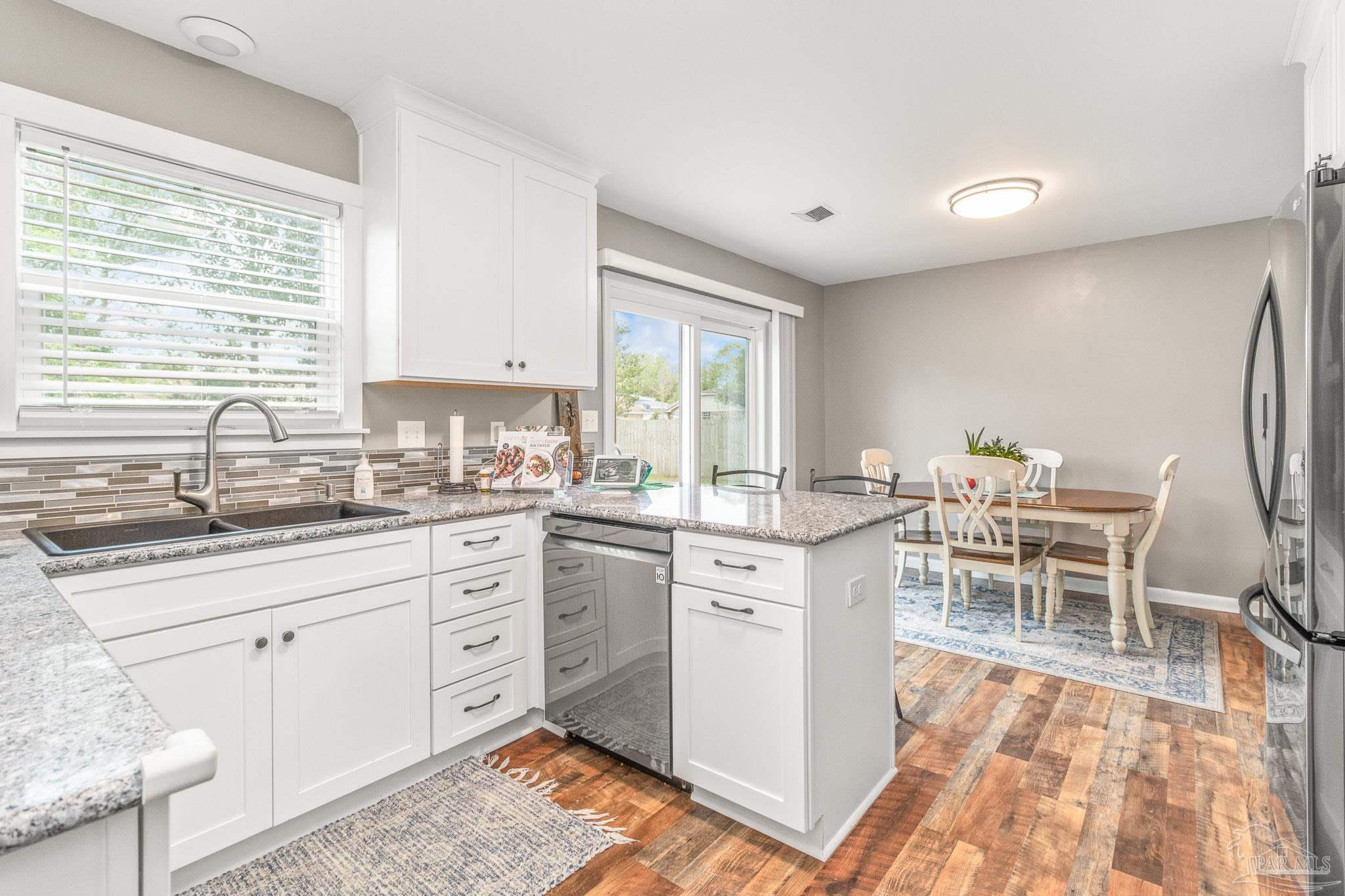5670 Adelyn Road Pensacola, FL 32504 - Photo 3 of 37 Gallery Image 3