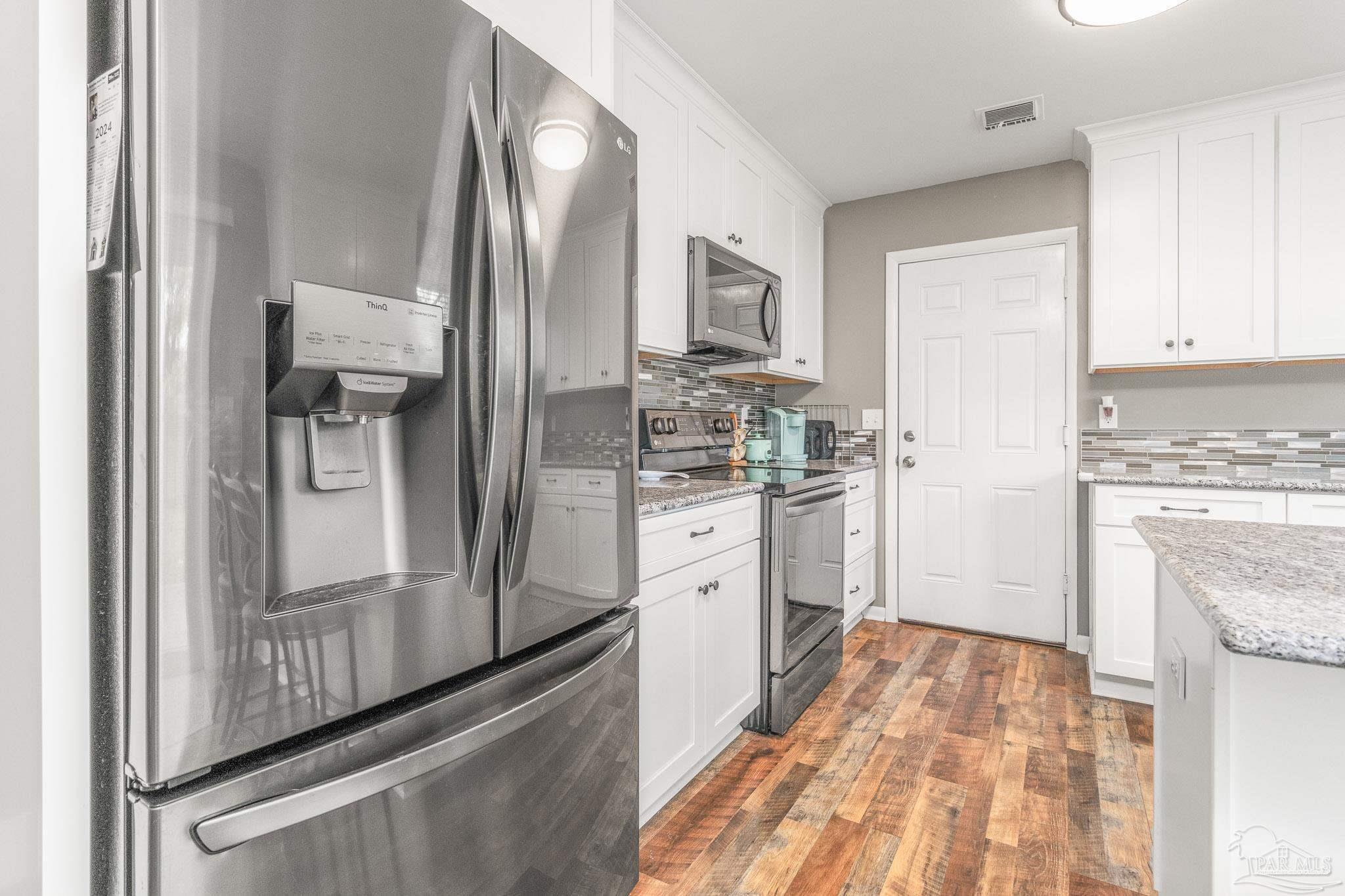 5670 Adelyn Road Pensacola, FL 32504 - Photo 9 of 37 Gallery Image 9