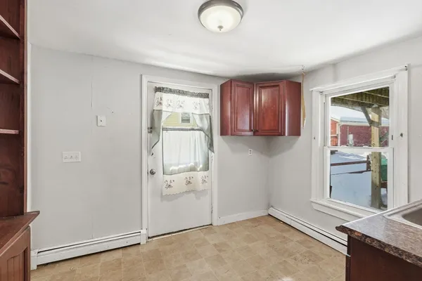 $250,000 | 2 Water Street, Greenfield, MA 01301