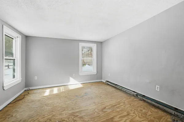 $250,000 | 2 Water Street, Greenfield, MA 01301