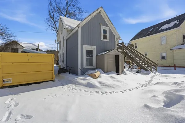 $250,000 | 2 Water Street, Greenfield, MA 01301