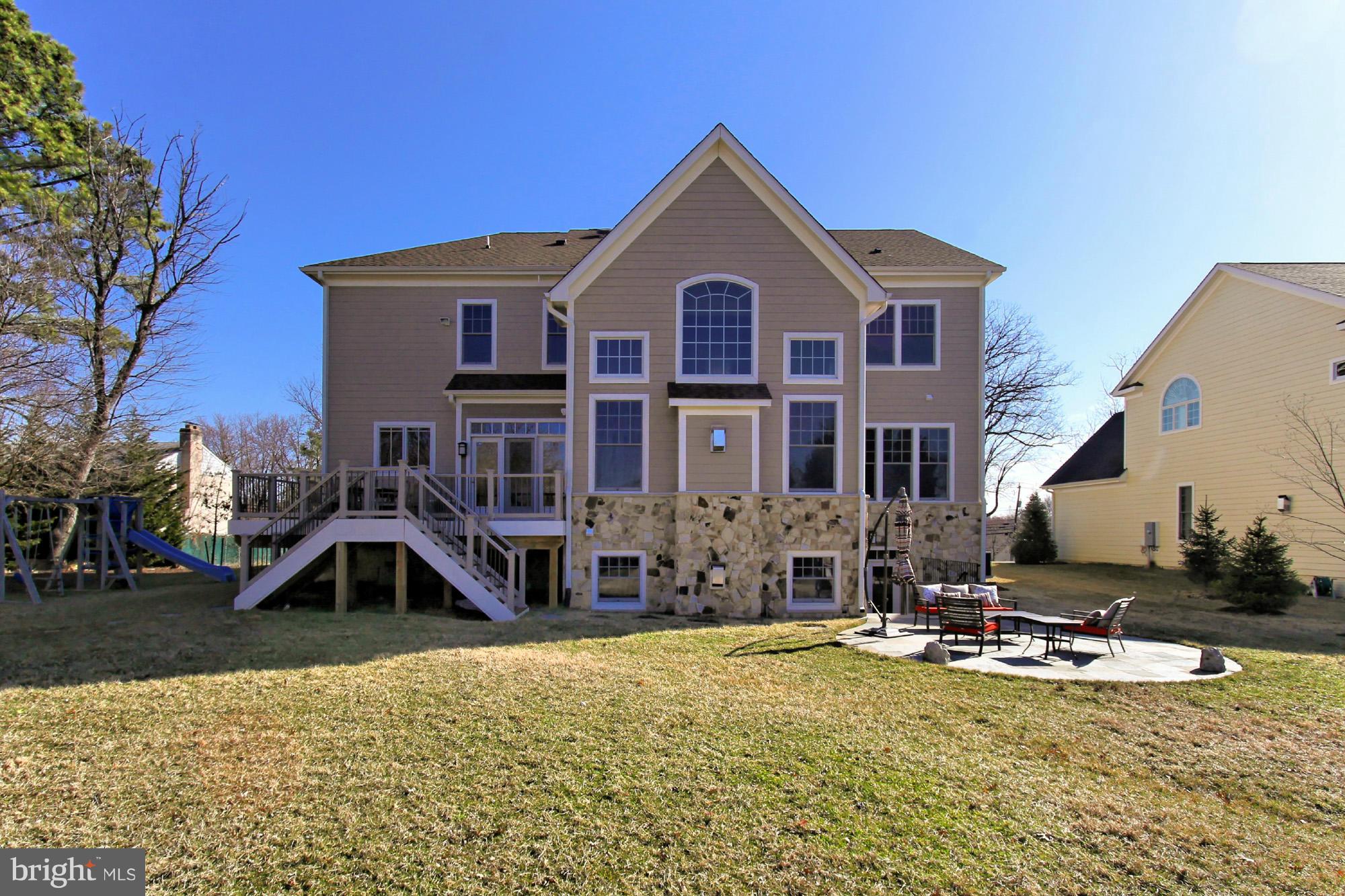 1882 Beulah Road Vienna, VA 22182 - Photo 28 of 30 Exterior (Rear)