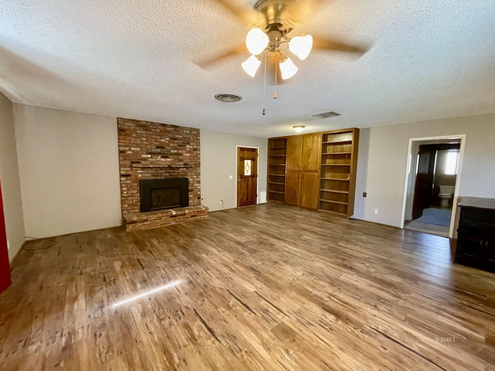 701 West Bataan Avenue Ridgecrest, CA 93555 - Photo 7 of 40