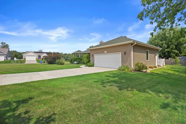 $549,000 | 1016 Eagle Lane, Poynette, WI 53955