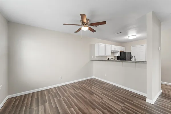$1,050 | 512 Hollyhock Street, Unit 24, Prairie View, TX 77484