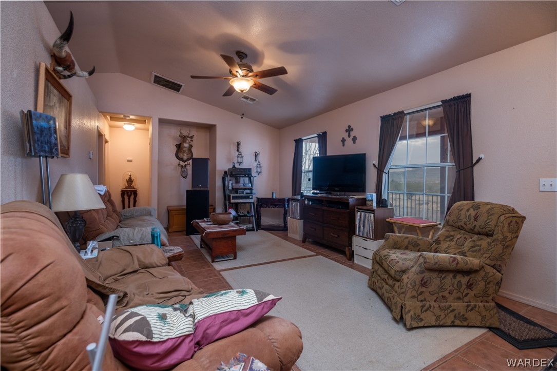 950 South La Osa Road Golden Valley, AZ 86413 - Photo 6 of 38 Gallery Image 6