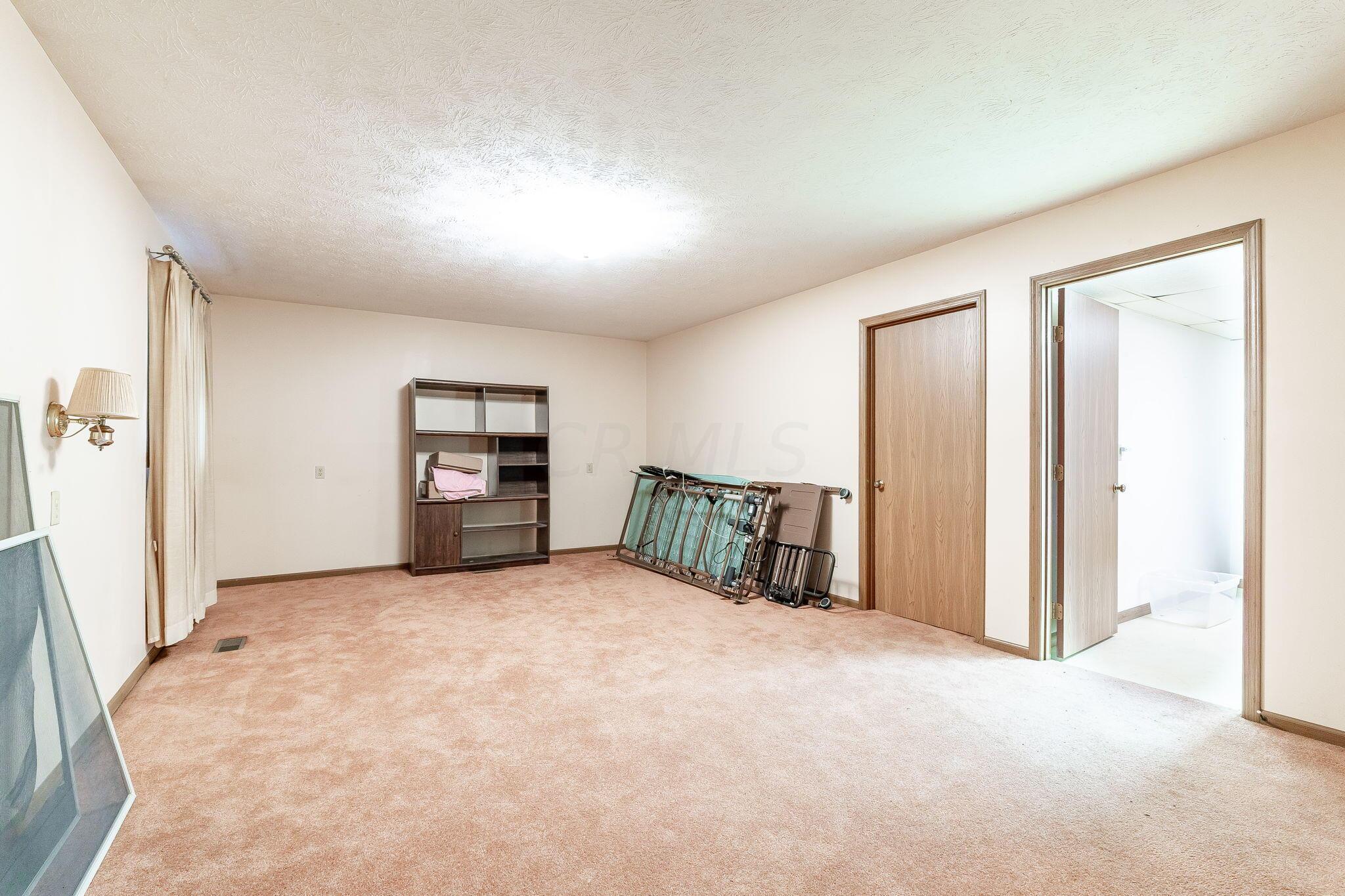 487 Meadow Lane Springfield, OH 45505 - Photo 45 of 58 487 Meadow Ln (Interior)-36