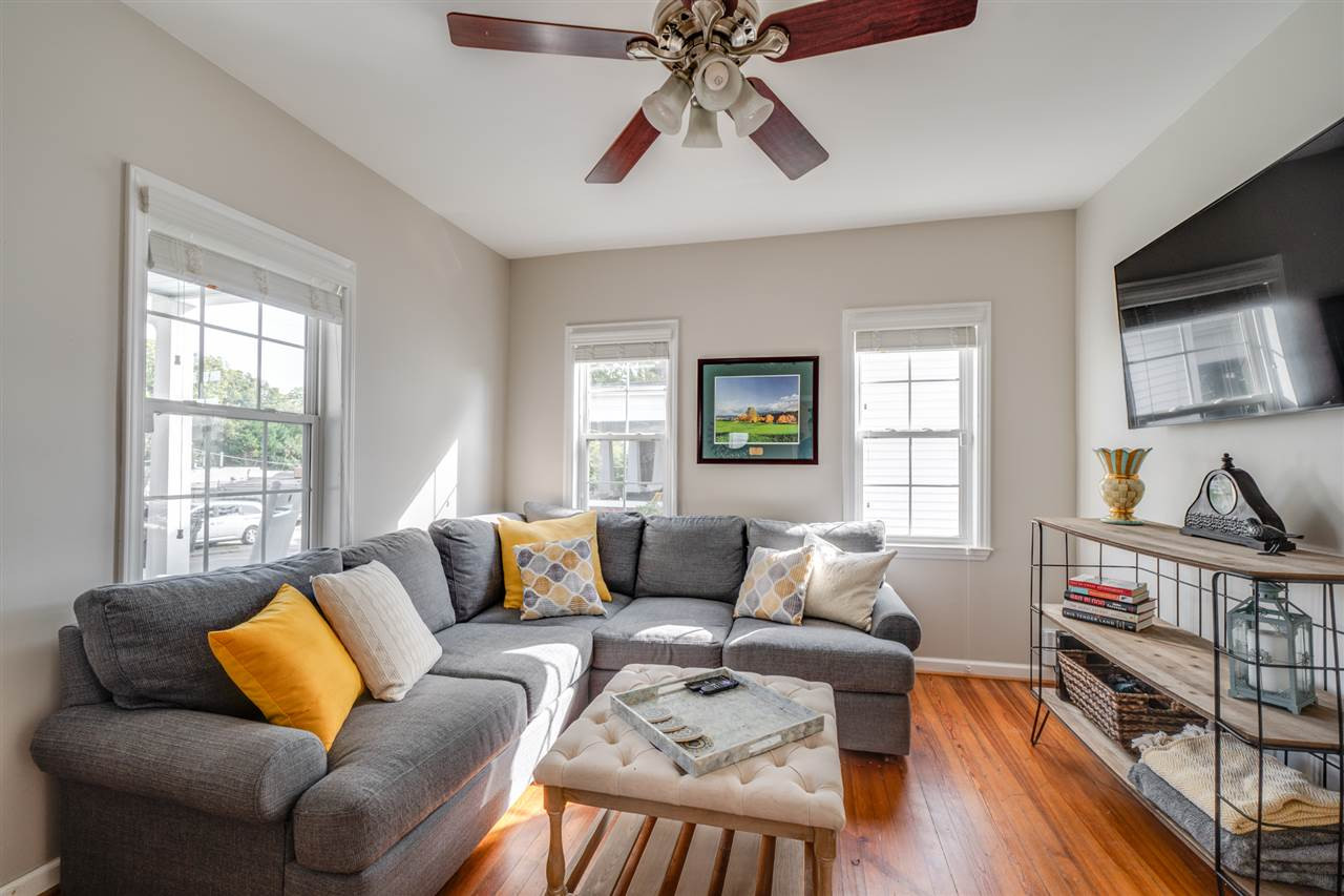 406 Pershing Road Raleigh, NC 27608 - Photo 2 of 30 Living room