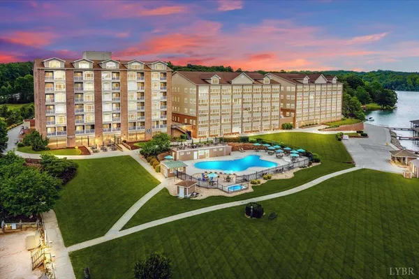 $434,900 | 1273 Graves Harbor Trail, Unit 324, Huddleston, VA 24104