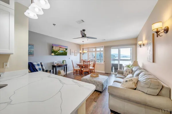 $434,900 | 1273 Graves Harbor Trail, Unit 324, Huddleston, VA 24104