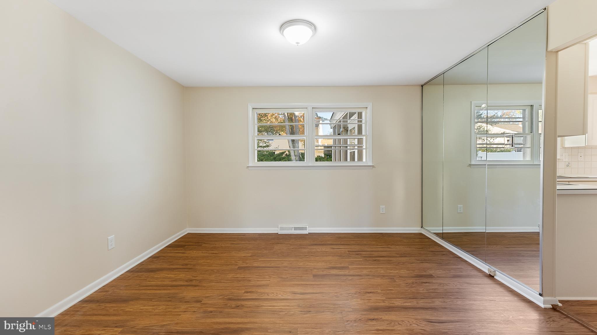 933 Edgemoor Road Cherry Hill, NJ 08034 - Photo 8 of 37 Gallery Image 8