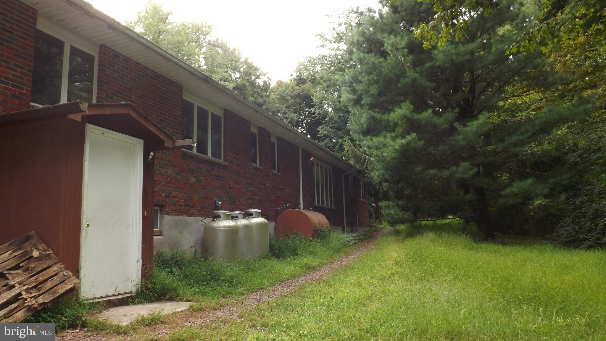72 Center Road Upper Black Eddy, PA 18972 - Photo 2 of 37