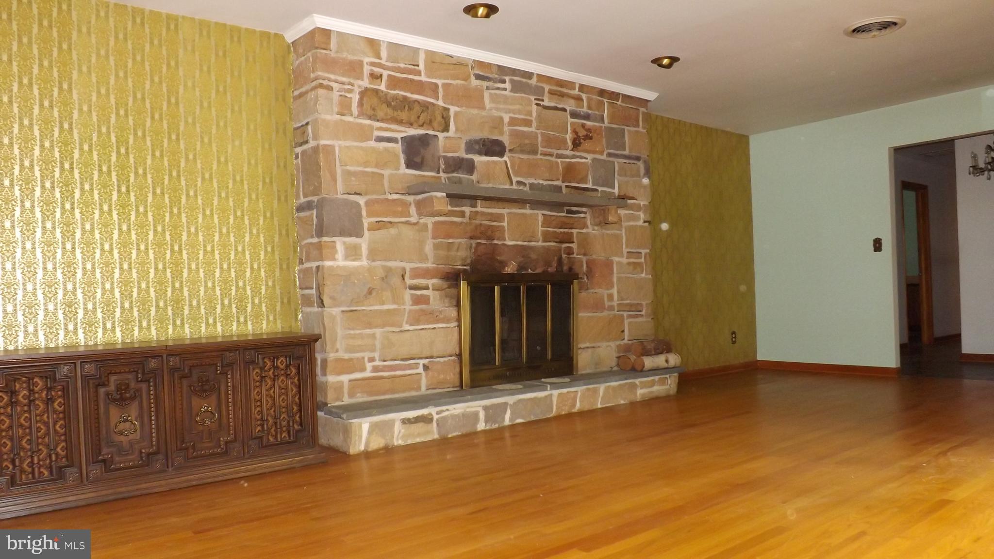 72 Center Road Upper Black Eddy, PA 18972 - Photo 6 of 37
