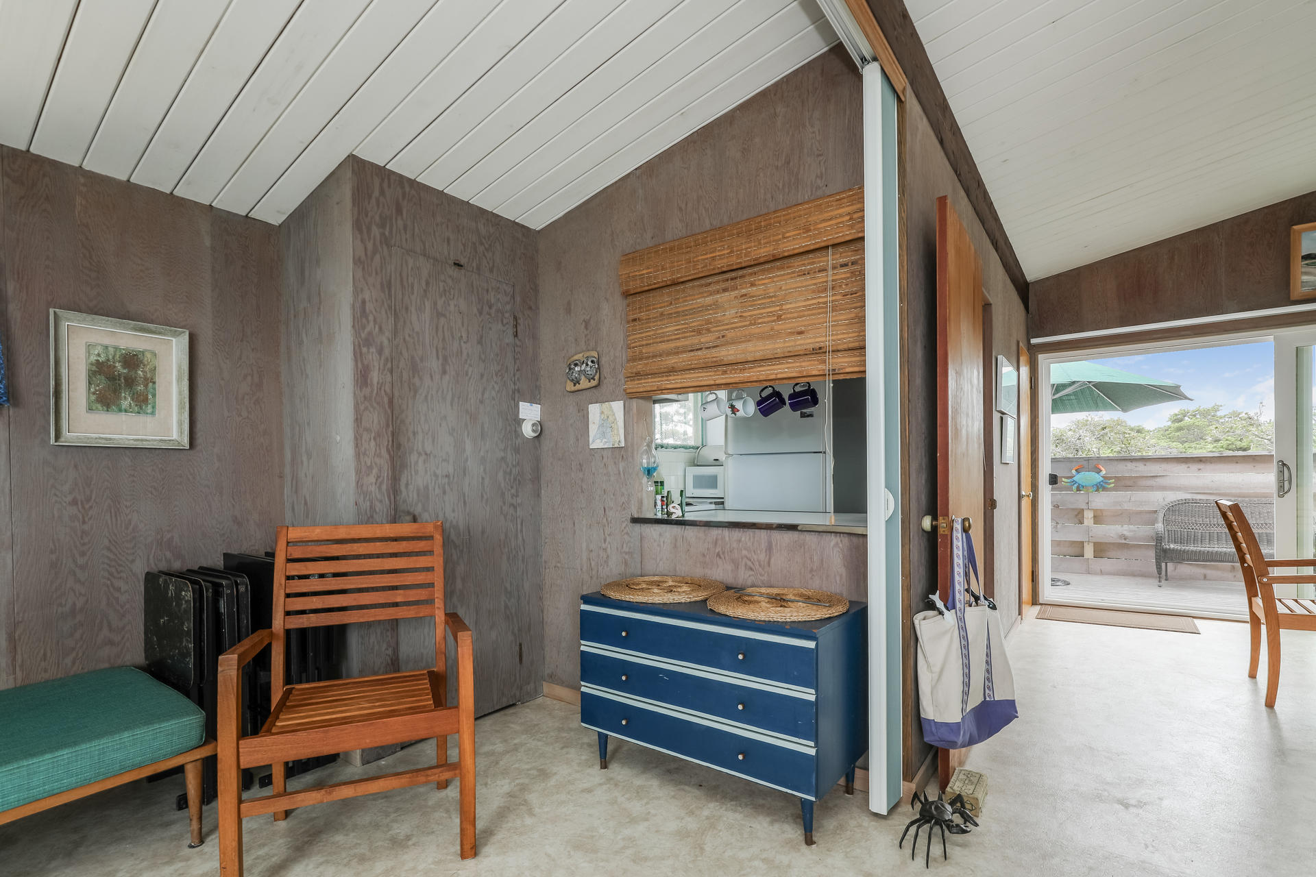 800 Ocean View Drive Wellfleet, MA 02667 - Photo 18 of 38 a room with furniture and a window